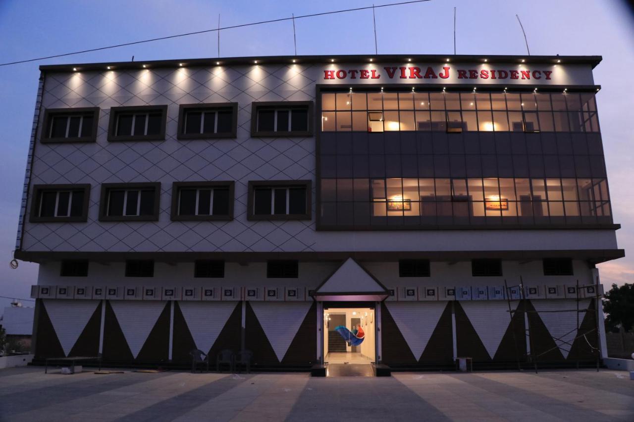 Hotel Viraj Residency Будж Екстериор снимка