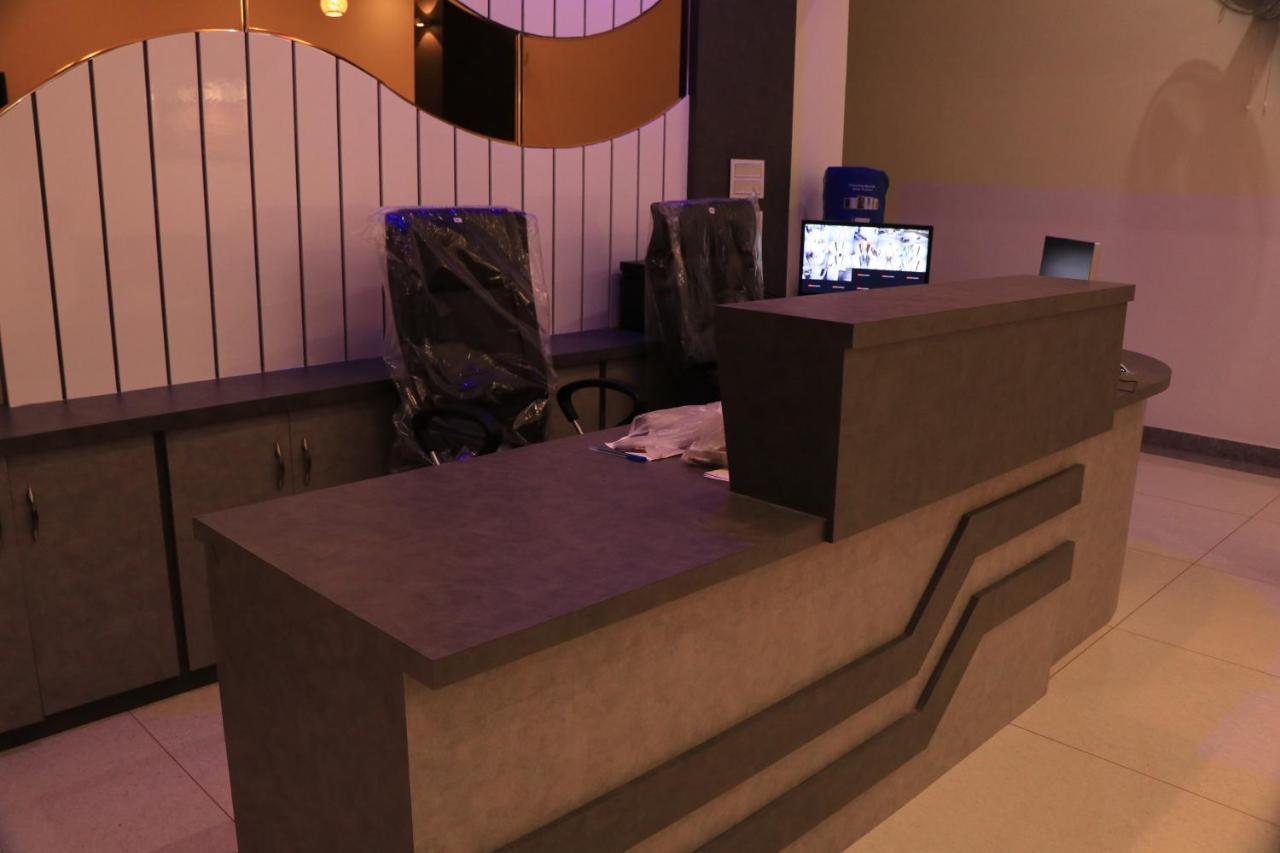 Hotel Viraj Residency Будж Екстериор снимка