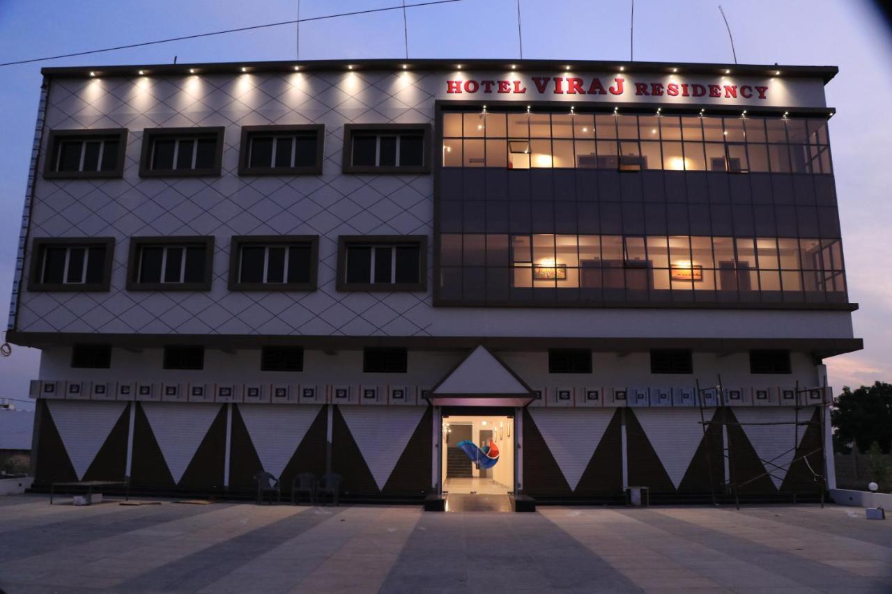 Hotel Viraj Residency Будж Екстериор снимка