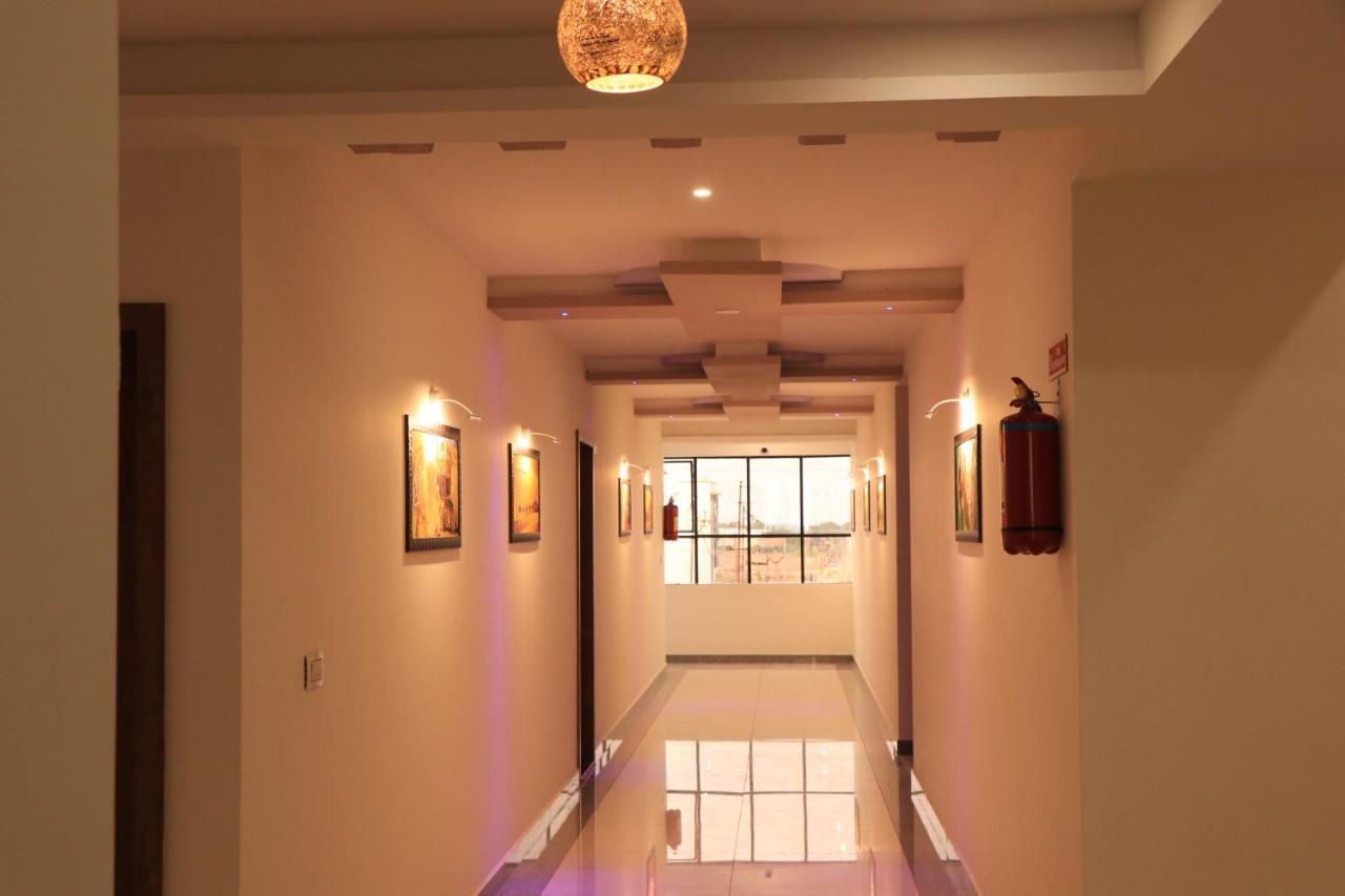 Hotel Viraj Residency Будж Екстериор снимка